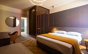 Arianna Suites Longevity